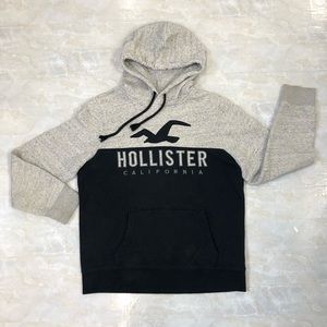 Hollister Sweater Size M